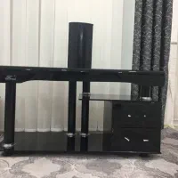 زیرتلویزیون شیشه ایی