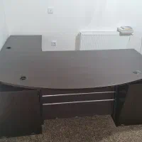 فروش میز اداری ام دی اف در حد نو