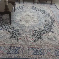 ۲ عدد فرش ۱۲ متری و دو  عدد کنار سالنی