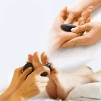 ماساژور و روغن ماساژ