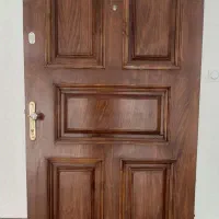 درب تمام چوب در حد نو