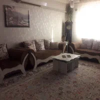 ست کامل مبل ۷نفره همراه با میز وسط وعسلی هاش
