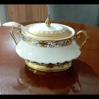 تعدادی ظروف نو و سالم