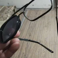 یک عدد فرم عینک آفتابی پلاریزه