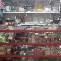 فروش چند عددویترین و تعدادی قفسه با پایه وگیره ها