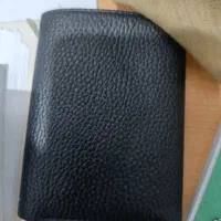 کیف پول مشکی رنگ گم شده