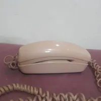۳عدد تلفن رومیزی ویواری ساخت امریکا وکره صفرصفر