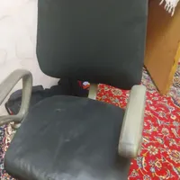 صندلی چرخدار یکی از چرخ ها رانداره سالم تمیز