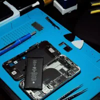 تعویض باتری آیفون با قیمت مناسبت