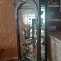 بوفه قهوه ای