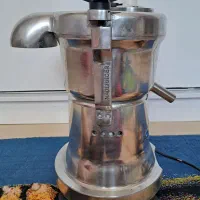 آب میوه گیری صنعتی  آی تک Rt400