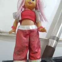عروسک آواز خوان