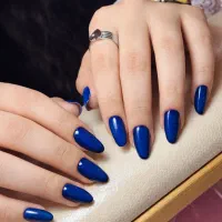 کاشت و خدمات ناخن