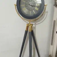 ساعت ایستاده