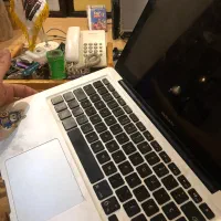 مک بوک خراب