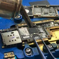 خدمات تعمیرات موبایل و لپتاپ تخصصی