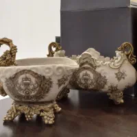 کشکول و شکلات خوری