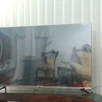 یک عدد تلویزیون سامسونگ صفحه شکسته 49اینچ