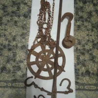 قپان قدیمی|کلکسیون اشیاء عتیقه|همدان, |دیوار