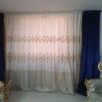 دو پرده با کنار پرده ابی