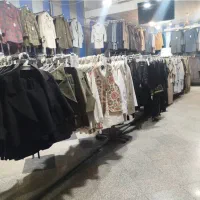 فروشنده مانتو فروشی