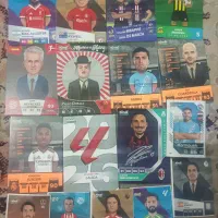 یازده کارت فوتبال همراه شش برچسب