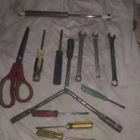 تعدادی اچار و پیچ گوشتی سالم|ابزارآلات|زاهدان, |دیوار