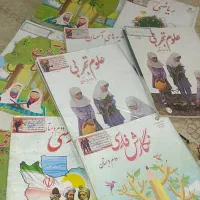 تعدادی کتاب سال اول ودوم ابتدایی تمیزوسالم