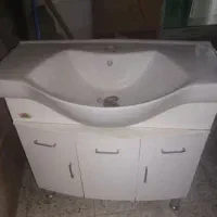 یک عدد توالت فرنگی و روشور به فروش می‌رسد