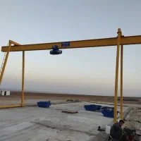 جرثقیل سقفی و دروازه ای