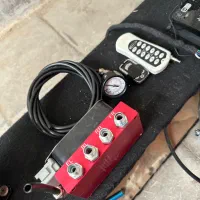 پنوماتیک دوموتور|قطعات یدکی و لوازم جانبی|شیراز, باهنر|دیوار