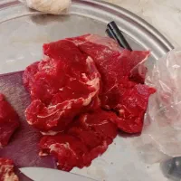 معامله گوشت منجمد ران و سردست گوساله ایرانی درجه ۱