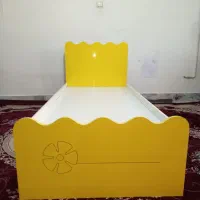 تخت خواب یک نفر نوجوان