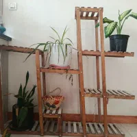 استند با چند تا گلدون