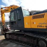 بیل مکانیکی هیوندا ۲۱۰