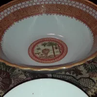 ظروف قدیمی کاربردی.سرو توضیح را بخوانید|ظروف سرو و پذیرایی|شیراز, شهرک گلدشت حافظ‎|دیوار