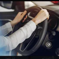 راننده  سرویس رفت و برگشت  همراه با وسیله