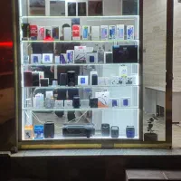 دکور مغازه موبایل فروشی