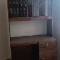 کتابخانه و میز تحریر چوبی