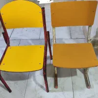 دوعدد صندلی بچگانه