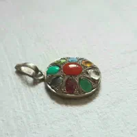 گردنبند  مدال آویز نقره هفت جواهر