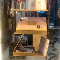 قفسه ویترین