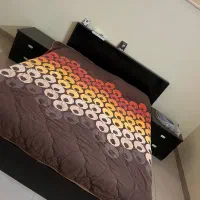 تخت ۲نفره به همراه ۲عدد پاتختی