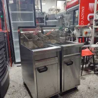 دوعدد سرخ کن صنعتی مبله در حد نونو