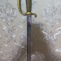 یکعدد شمشیر خیلی قدیمی