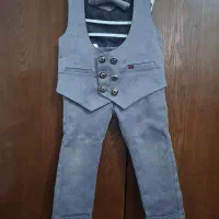 جلیغه و شلوار همراه پاپییون وکتونی درحد نو پسرانه