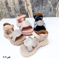 منشی و مسئول فروش تولیدی صندل