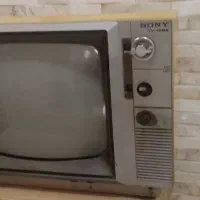 تلوزیون قدیمی سیاه وسفید|تلویزیون و پروژکتور|دلیجان, |دیوار