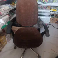 یک عدد صندلی چرخدار سالم