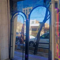 حراج به علت جابجایی آینه دکوراتیو بکلایت قدی نئون